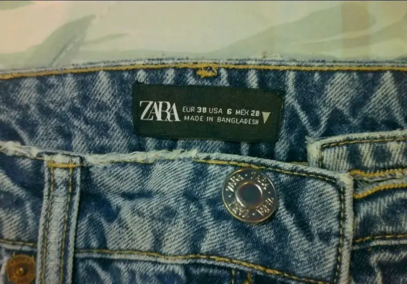 Jeans de mezclilla desgastados - 2