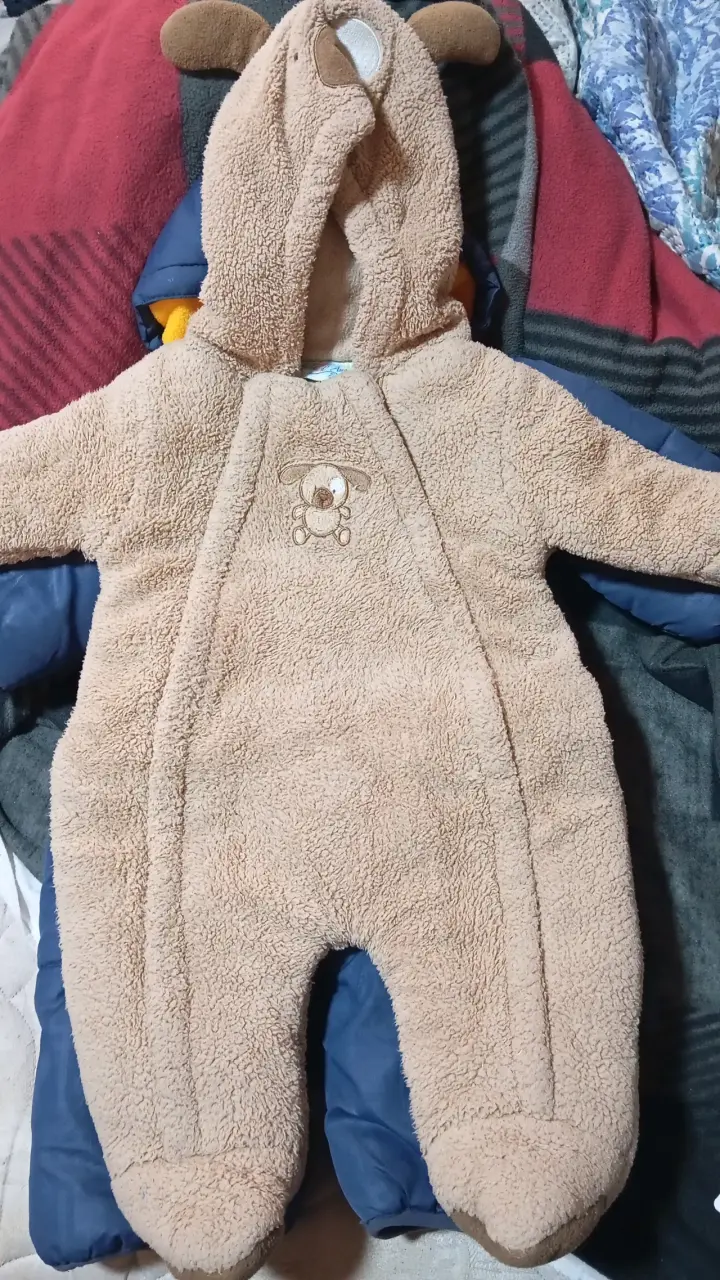 Lote Ropa Bebé De 6-9 meses - 2