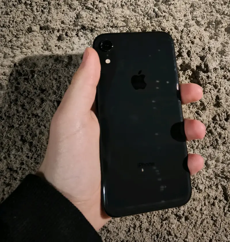IPHONE XR - 3