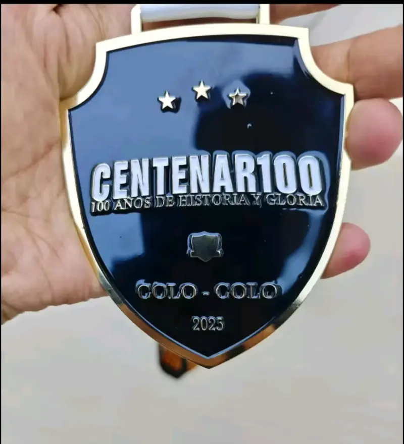 Medalla conmemorativa Centenario Colo-Colo 2025 - 1
