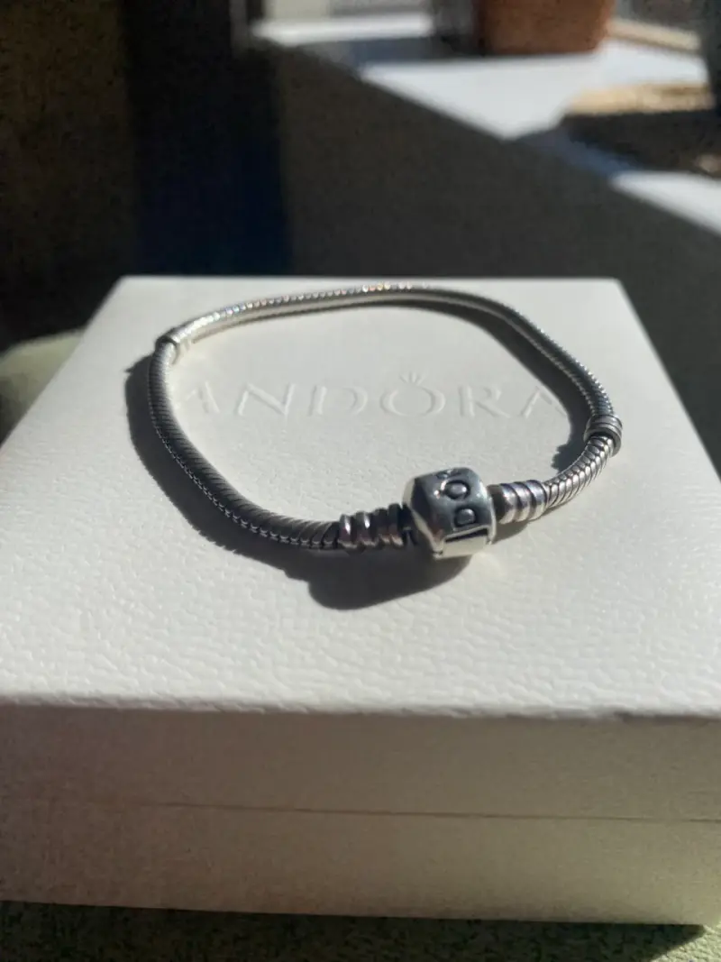 Pulsera Pandora de plata con dije - 3