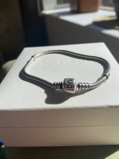 Pulsera Pandora de plata con dije - miniatura 5