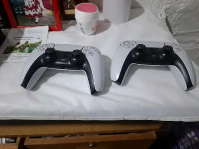 Consola PS5 Digital Edition con juegos - miniatura 3