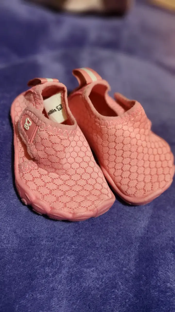 Zapatillas rosadas para bebé Pillin