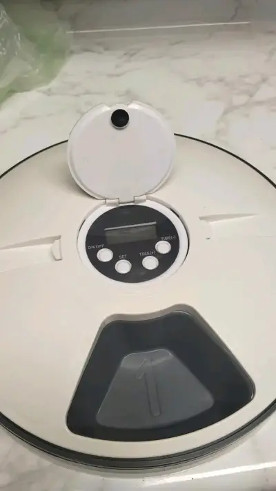 Dispensador de alimento para mascotas - miniatura 2