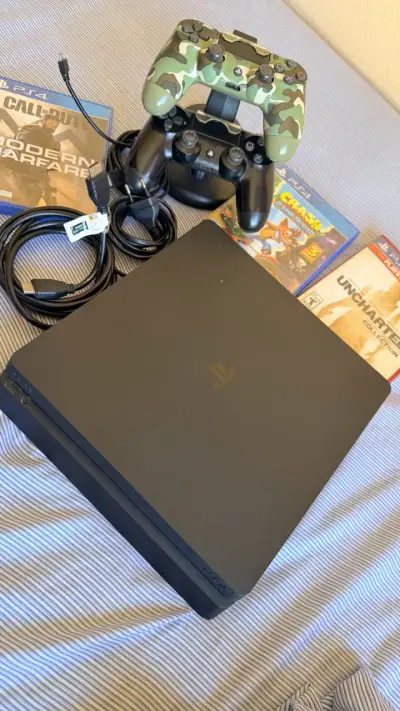 Consola PS4 Slim con juegos y controles - miniatura 6