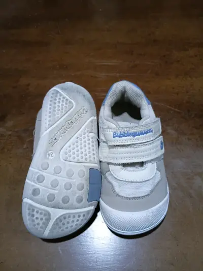 Zapatillas Bubblegummers para niños beige y azul - miniatura 2