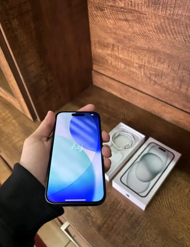 Iphone 15 con caja y accesorios originales - 1