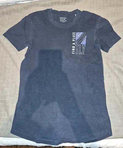 Polera azul Esprit con diseño gráfico - miniatura 2