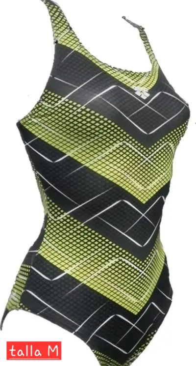 Traje de baño deportivo talla M - miniatura 1