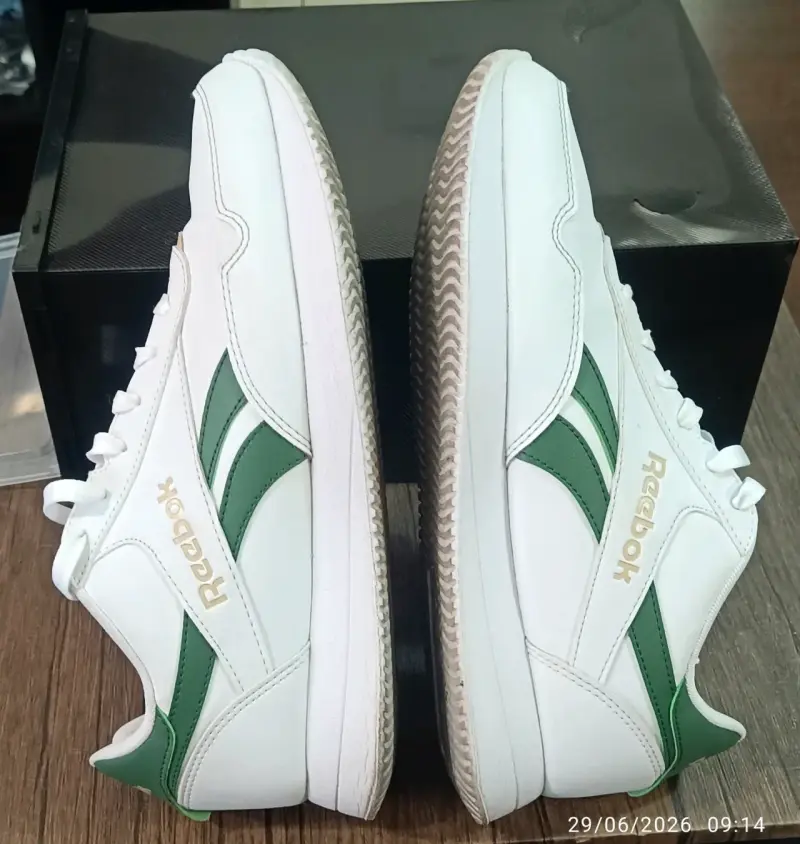 Zapatillas Reebok blancas con detalles verdes - 3