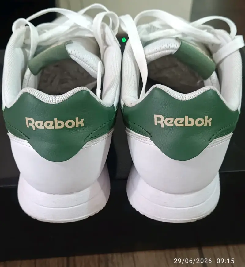 Zapatillas Reebok blancas con detalles verdes - 4