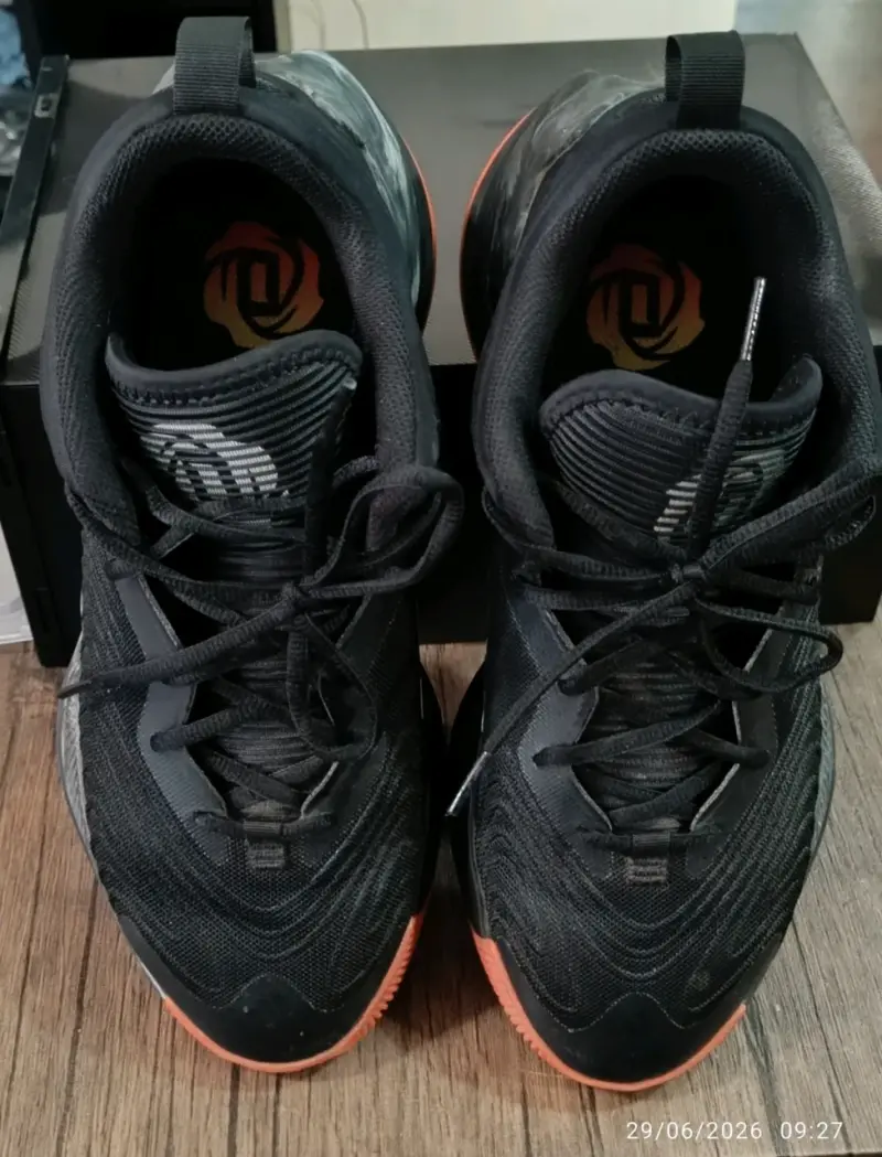 Zapatillas deportivas negras - 1