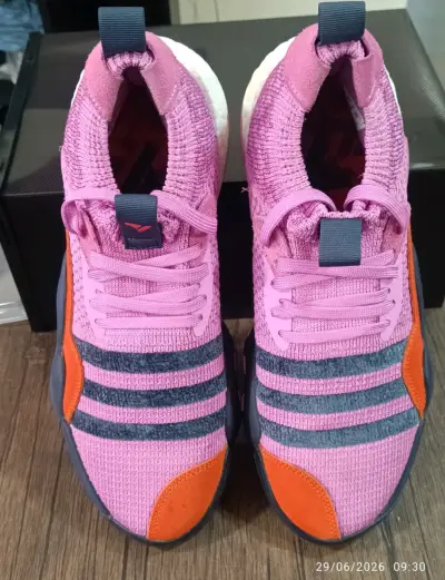 Zapatillas deportivas rosadas - miniatura 1