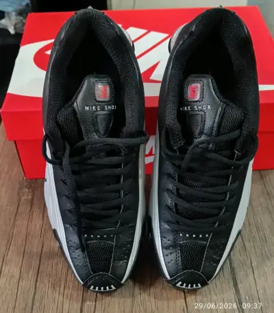 Zapatillas Nike Shox negras para hombre - miniatura 1