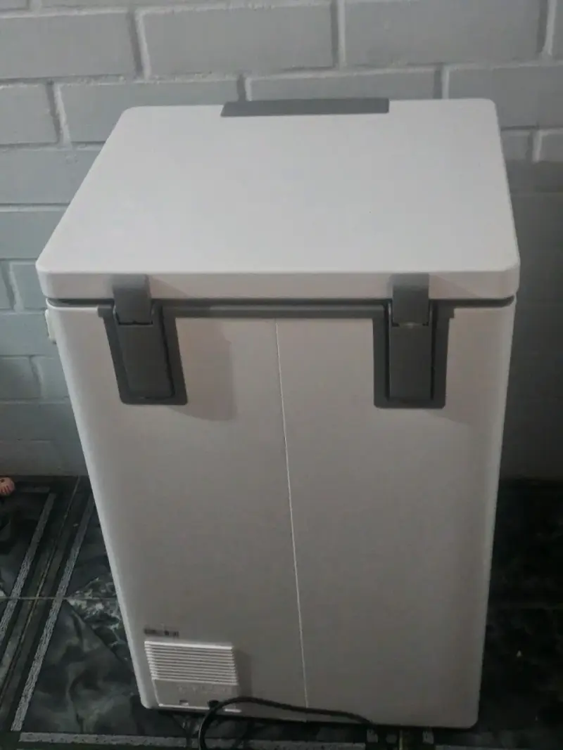 Congelador Midea compacto blanco eficiente 99lt - 3