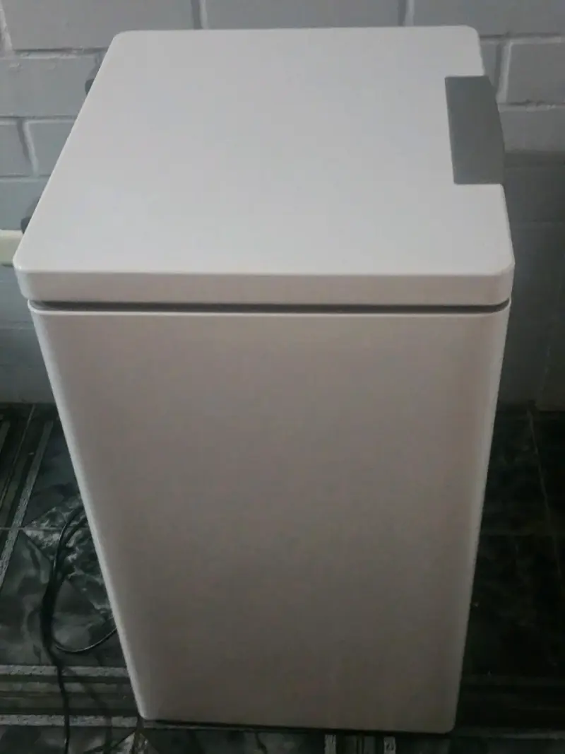 Congelador Midea compacto blanco eficiente 99lt - 4