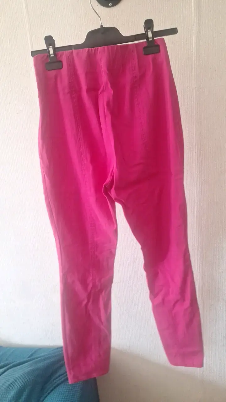 Pantalones fucsia de mujer en buen estado - 2