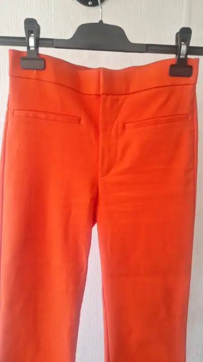 Pantalones naranjas de vestir para mujer - miniatura 1