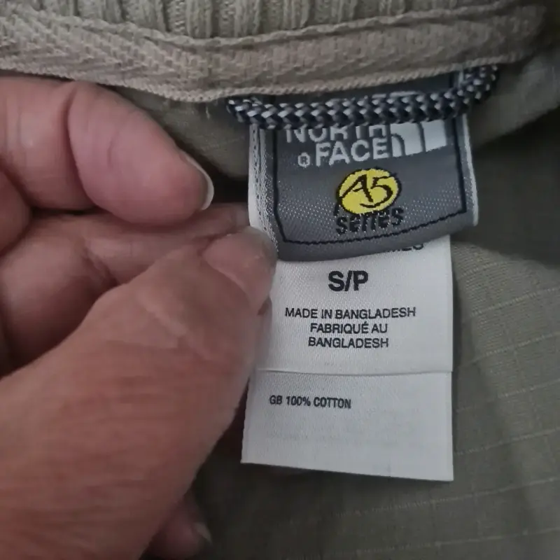 Chaqueta The North Face beige con cierre - 4