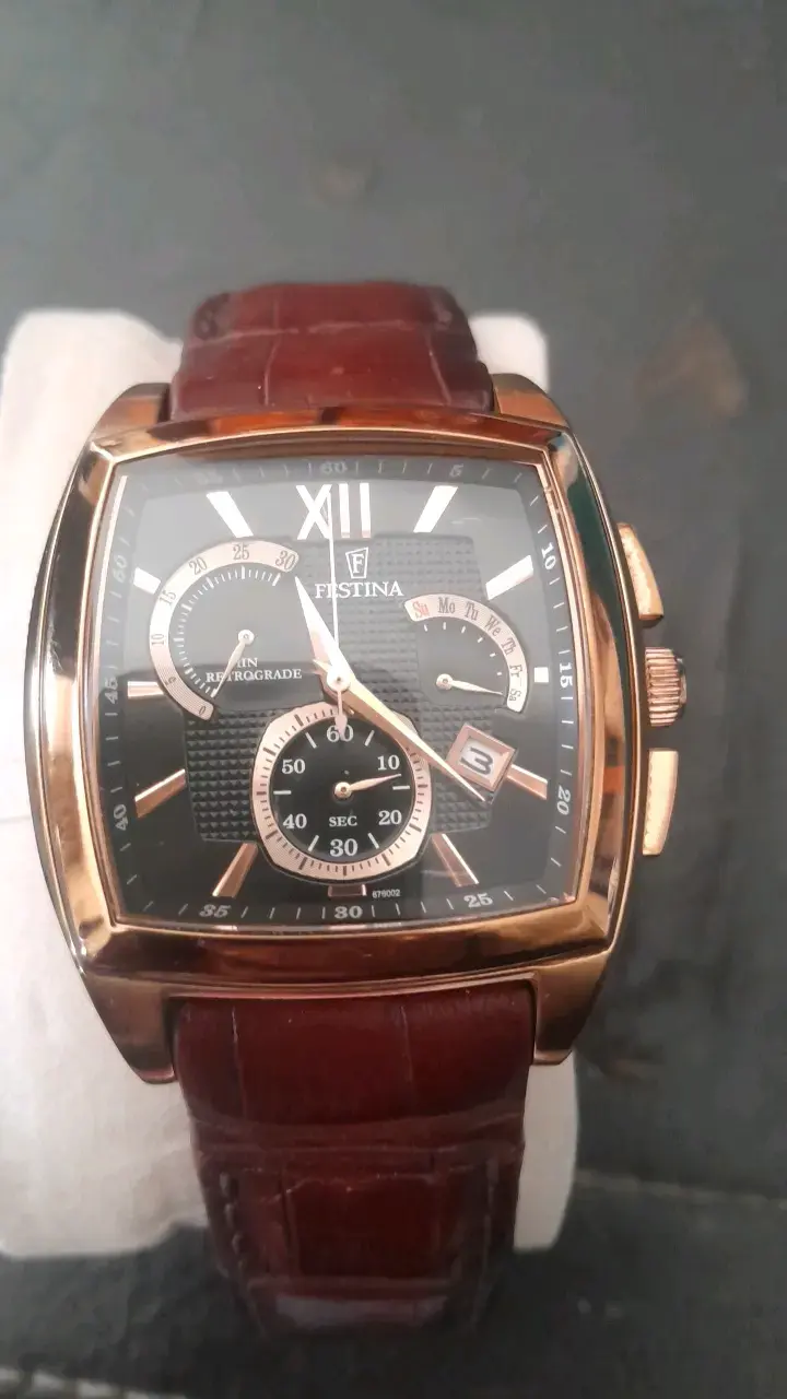 Reloj Festina retrograde dorado con correa de cuero - 2