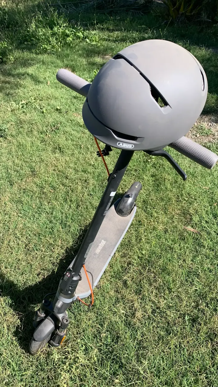 Scooter eléctrico Ninebot usado - 2