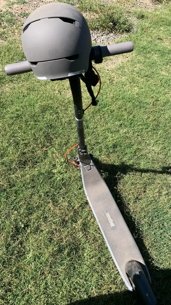 Scooter eléctrico Ninebot usado - 3