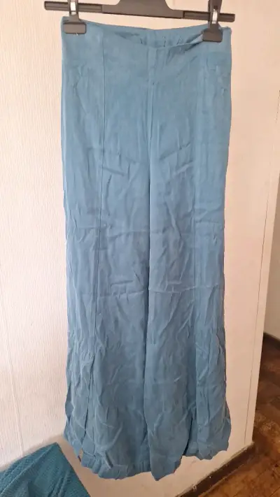Pantalones anchos celestes de mujer - miniatura 1