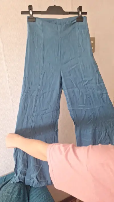 Pantalones anchos celestes de mujer - miniatura 2
