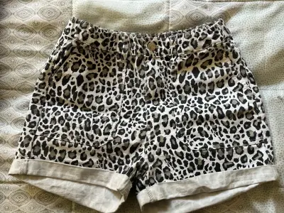 Shorts de mujer estampado leopardo Talla 38 - miniatura 1