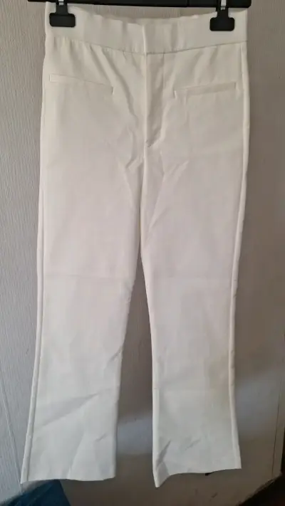 Pantalones blancos de vestir para mujer - miniatura 1