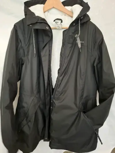 Chaqueta Decathlon Quechua negra con forro polar - miniatura 1