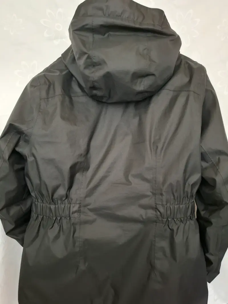 Chaqueta Decathlon Quechua negra con forro polar - 2