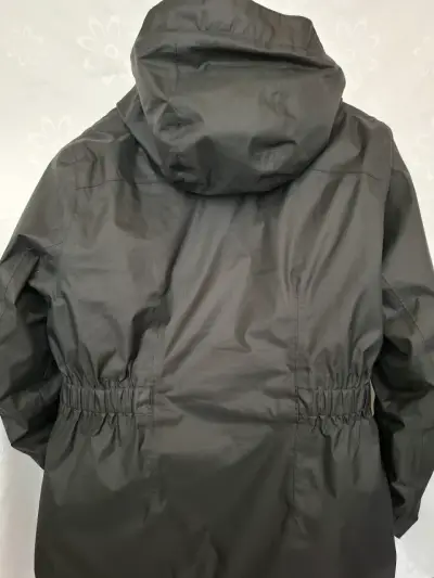 Chaqueta Decathlon Quechua negra con forro polar - miniatura 2