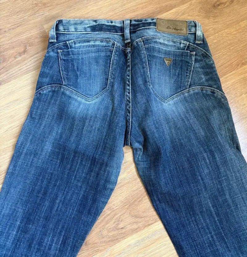 Jeans Guess azul clásico para mujer - 2