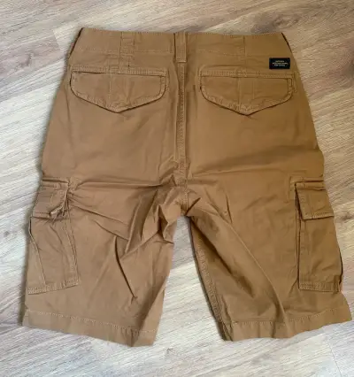 Bermudas cargo marrones Superdry nuevas - miniatura 2