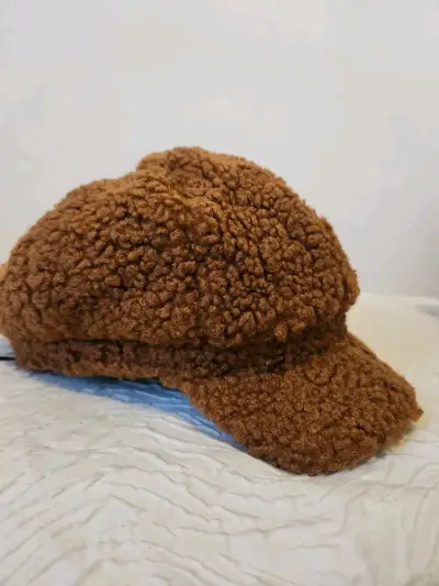 Gorra tipo Teddy 🧸 estilo boina marron - miniatura 3