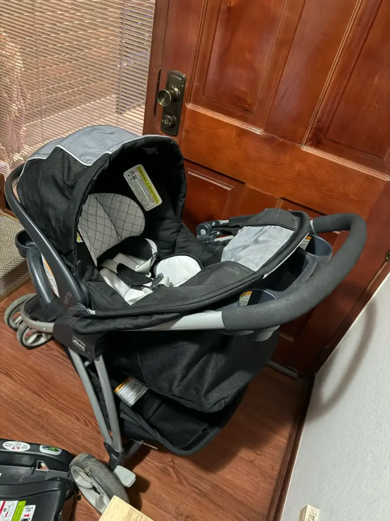 Coche y huevito Chicco KeyFit 30 con base - 4