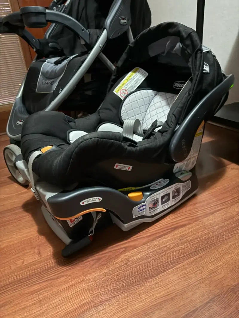 Coche y huevito Chicco KeyFit 30 con base - 6