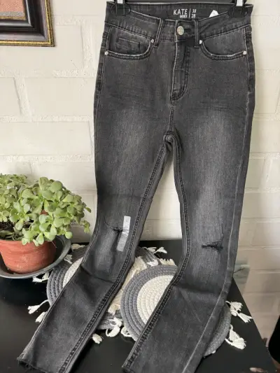 Jeans nuevos sin etiqueta - miniatura 2