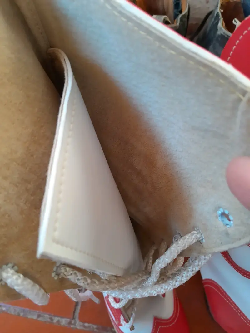 Botas de cuero rojas y blancas con tacón - 2