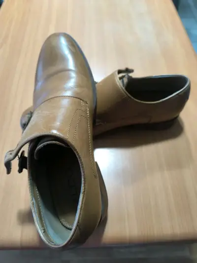 Zapatos formales de cuero marrón - miniatura 1