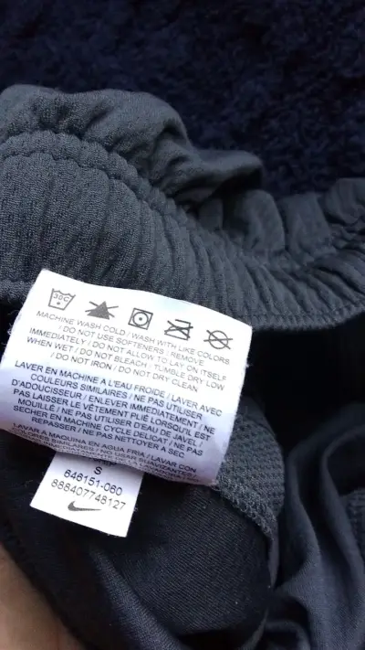 Shorts deportivos Nike grises para hombre - miniatura 2