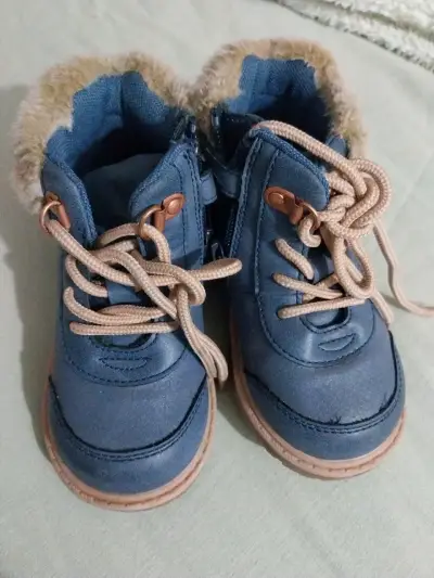 Botines de bebé azul con forro de peluche - miniatura 1