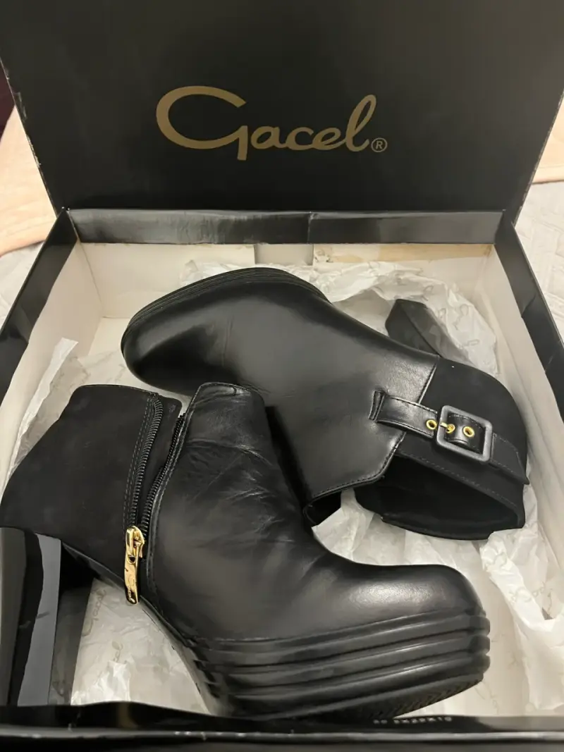 Botines de cuero negro con tacón - 5