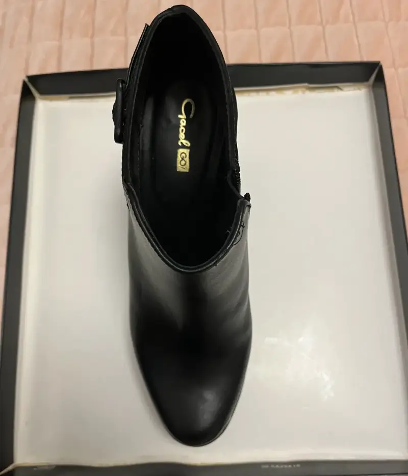 Botines de cuero negro con tacón - 6