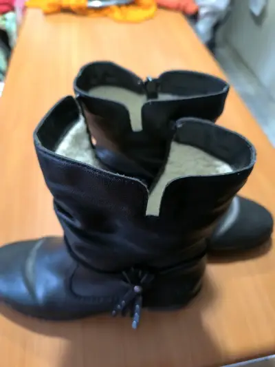 Botas de cuero negras con forro - miniatura 1