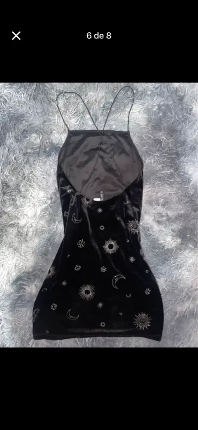 Vestido de terciopelo negro - miniatura 2
