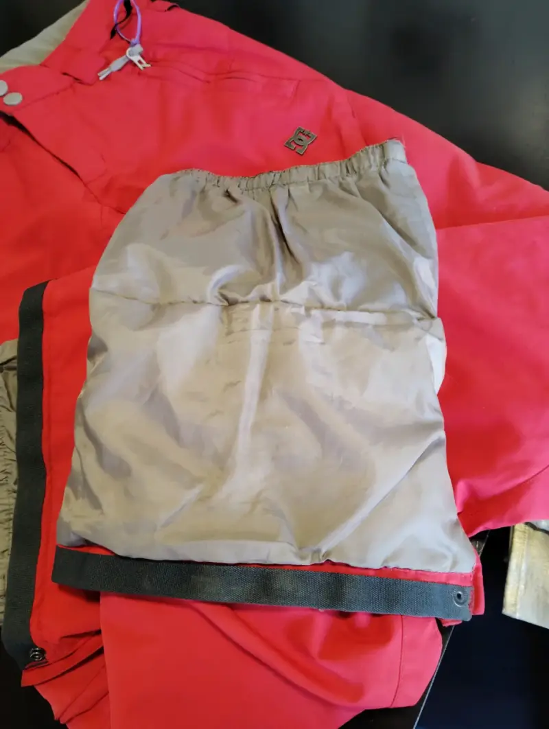 Pantalones de nieve DC rojos - 2