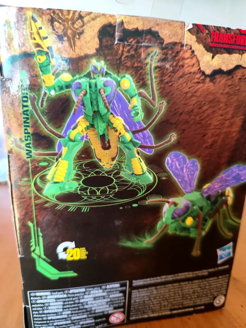 Figura Transformers Waspinator Kingdom - 2